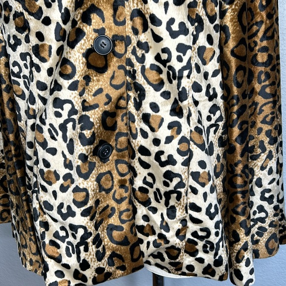 Dennis Basso leopard faux fur cape jacket - Picture 2 of 14